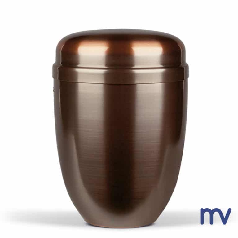 Morivita - Copper urn dark colored with a smooth structure.